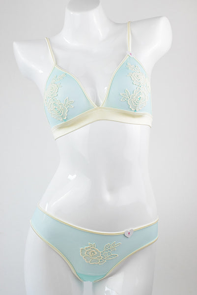 Wireless Deep V Lace Lingerie Set