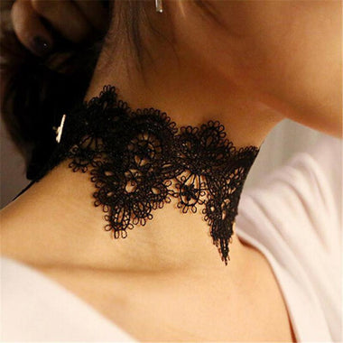 Wide Lace Choker